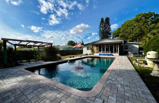 5810 21st Avenue S - 5810 21st Avenue South, Gulfport, FL 33707 5810 21st Avenue S - 5810 21st Avenue South, Gulfport, FL 33707