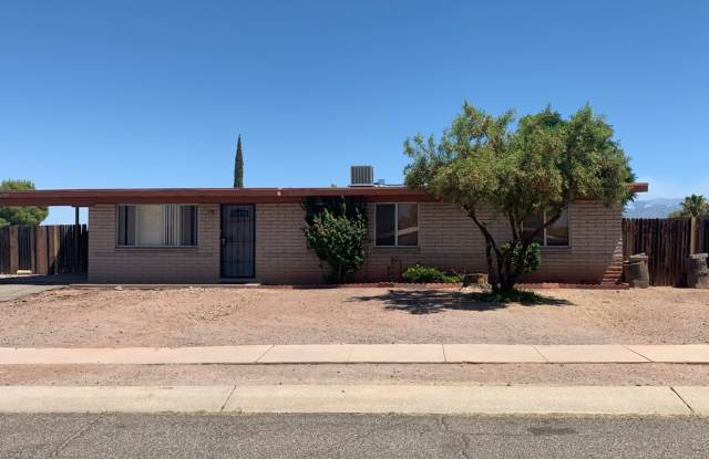 7531 E Poinciana Drive - 7531 East Poinciana Drive, Tucson, AZ 85730