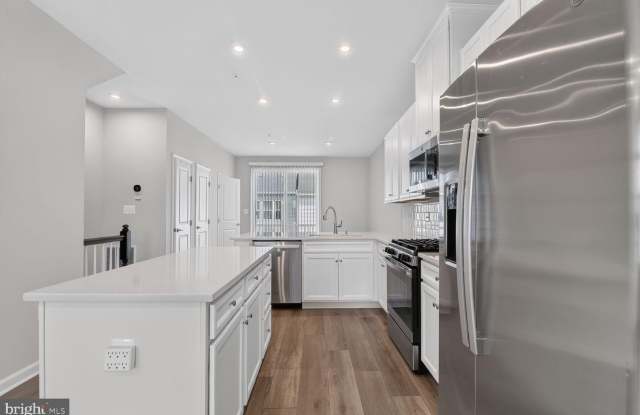168 WOODGATE CIR Gallery 2