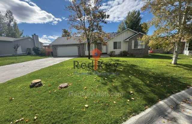 176 Country Club Drive photos photos