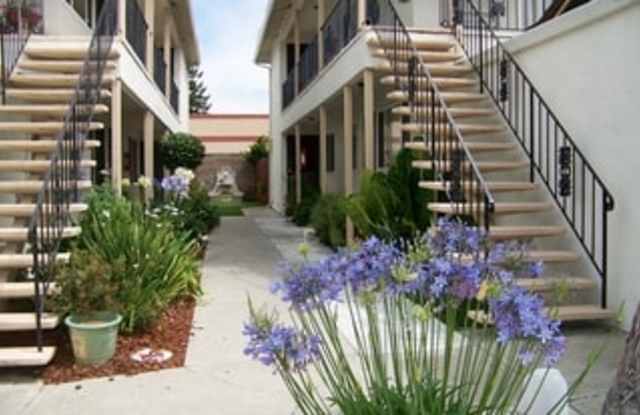 3452 Redwood Ct photos photos