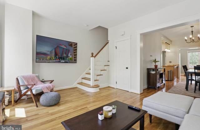 2714 10TH STREET NE photos photos