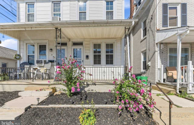 32 N WYOMISSING Avenue Gallery 4