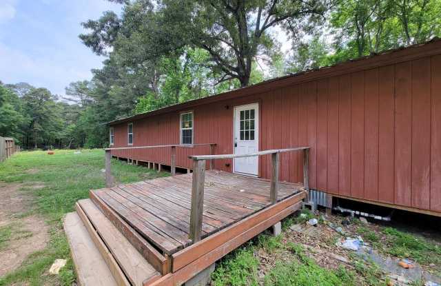 20272 FOREST WOODS LANE #B Gallery 3