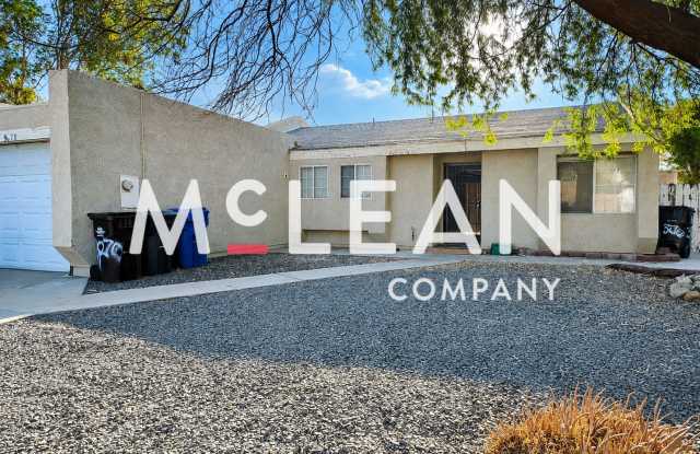 Charming 2-Bedroom Home with Private Backyard in Palm Springs Gallery 1