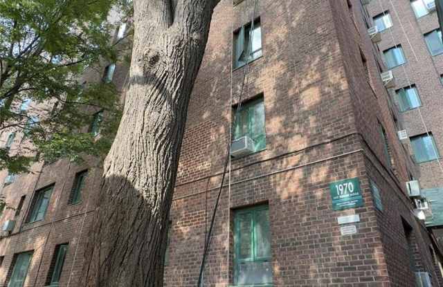 1970 E Tremont Avenue photos photos