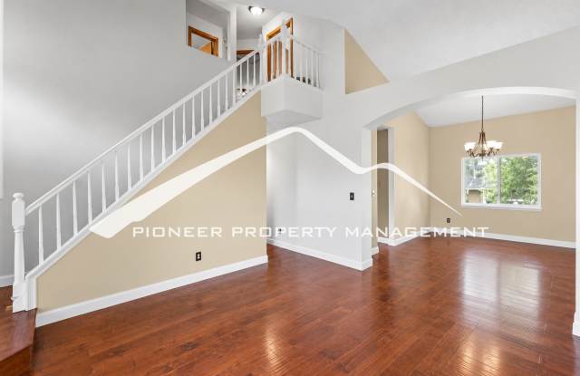 Beautiful 3 bedroom and 2.5 bath - West Side Living Minutes from Ute Valley Park Gallery 4