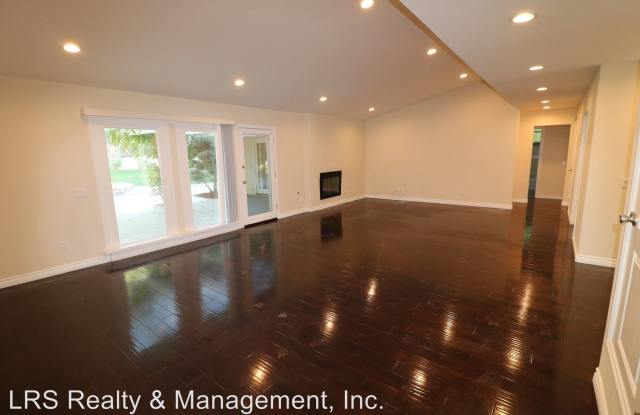 22446 Galilee Street Gallery 3