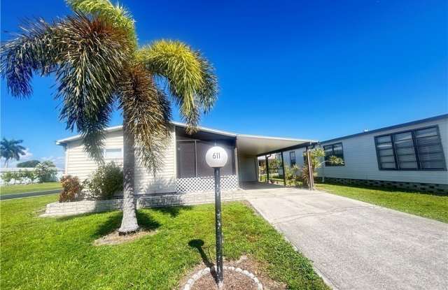 611 Sunset Lane Gallery 1