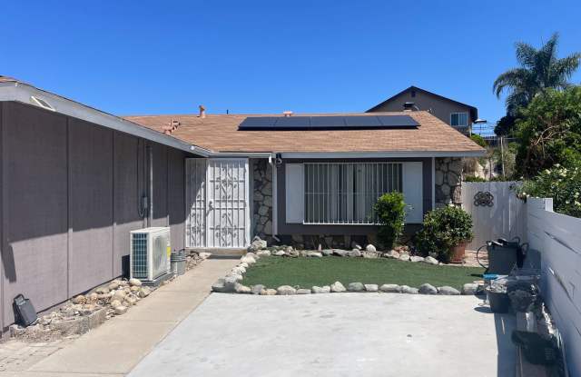 2 rooms 1 bath house for rent in South San Diego photos photos