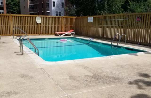 Coolidge Corner, Prime location! West facing bright condo w/Garage Parking Available 9/1! Walk to Longwood! photos photos Coolidge Corner, Prime location! West facing bright condo w/Garage Parking Available 9/1! Walk to Longwood! photos photos