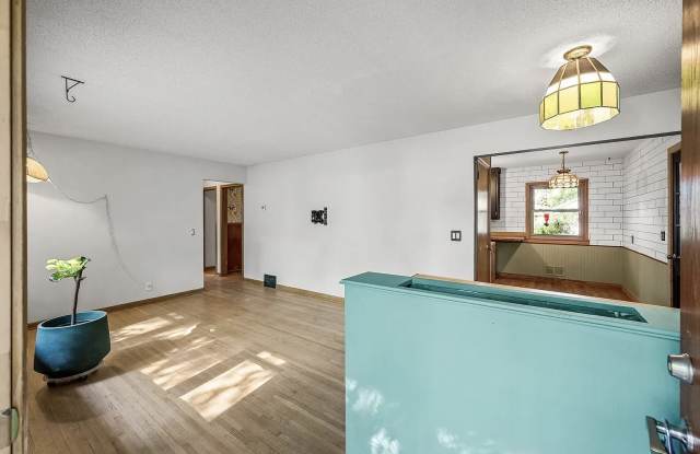 6121 Trinity Dr NE - 6121 Trinity Drive Northeast, Fridley, MN 55432