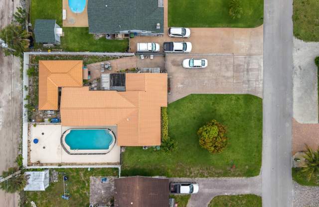 3201 Alice Drive photos photos