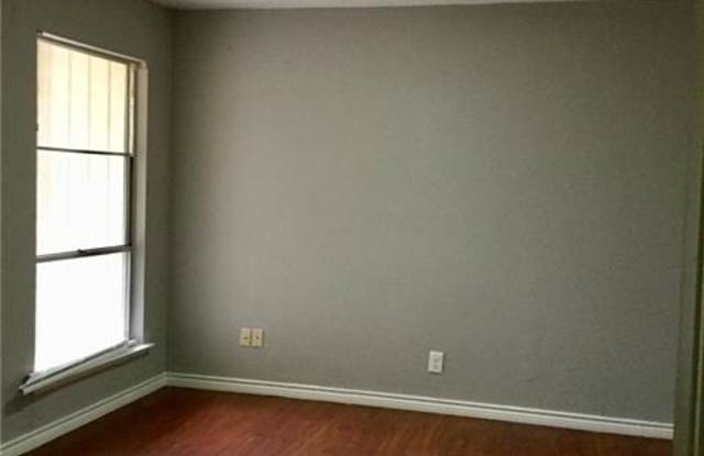 3225 Oceanview Street Gallery 4