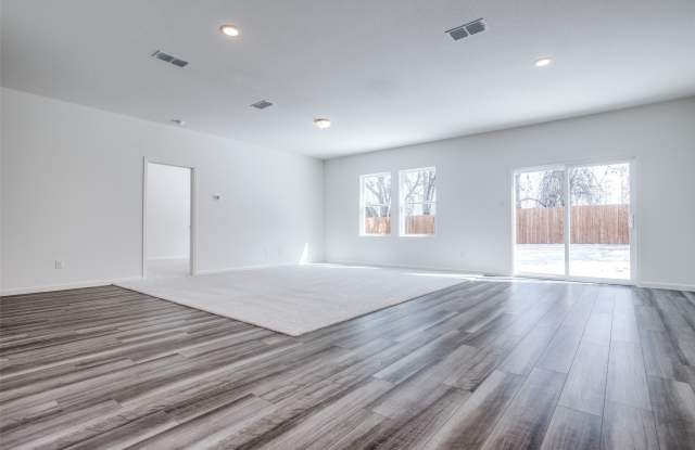 2621 Silver Leaf Lane Gallery 4