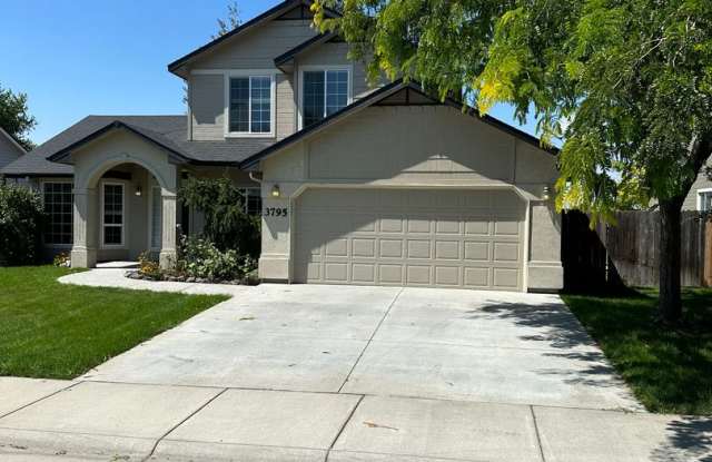 4-Bed Meridian Retreat Featuring Flexible Layout & Private Backyard (6- 7) month lease available Gallery 1