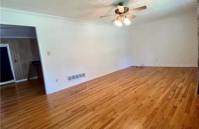 6695 Courtney Drive Gallery 3