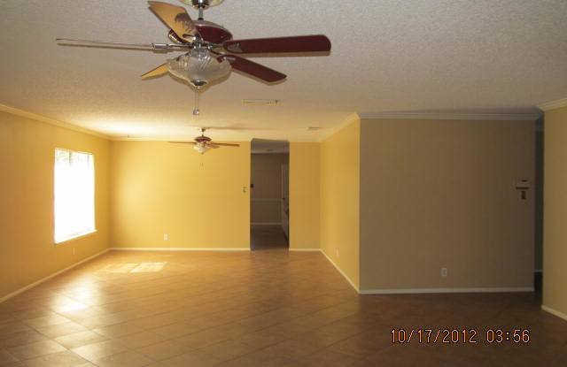 8207 Club Meadow Gallery 3