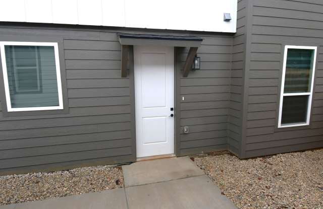 Be the First- 2 Bedroom, 2.5 Bathroom Duplex! Gallery 3