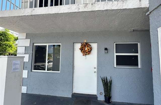 3901 NW 9th Ave photos photos