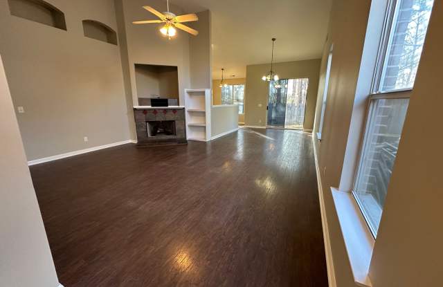 108 Gardenside Dr Gallery 2