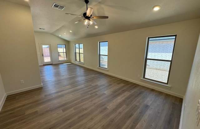 240 Trailblazer Ln Gallery 2