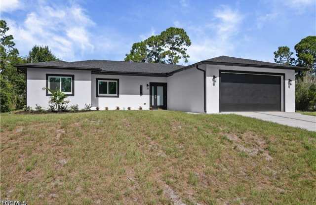 828 Genoa Avenue S Gallery 2