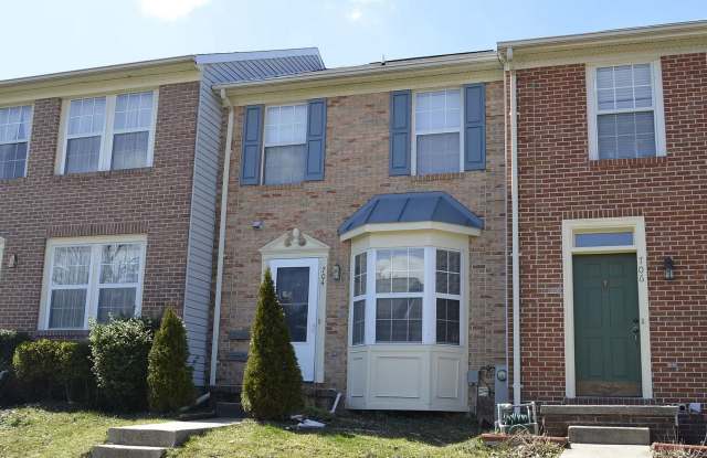 3 bedroom, 2.5 bathroom townhouse in the quiet community on Stoneleigh Square - 704 Saint Peters Court, Edgewood, MD 21040