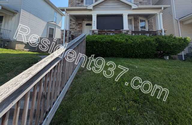 Updated 3 bed 1 bath home! - 662 Carlisle Avenue, Dayton, OH 45410