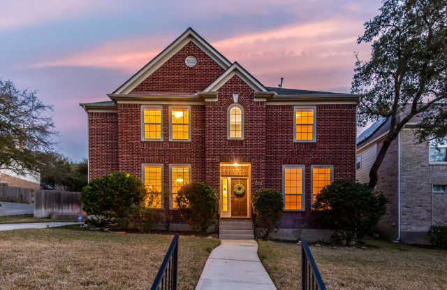 SPACIOUS 4 BEDROOM 3.5 BATH IN STONE OAK!!! photos photos