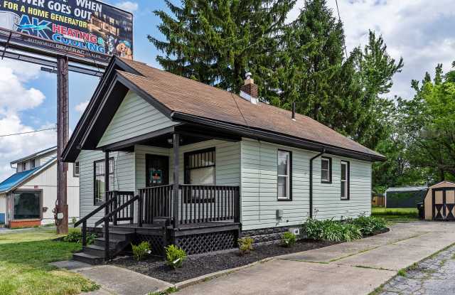2232 Youngstown Road Southeast Gallery 2