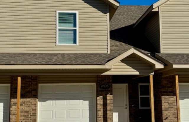 2805 W Mockingbird Ln - 2805 West Mockingbird Lane, Rogers, AR 72756