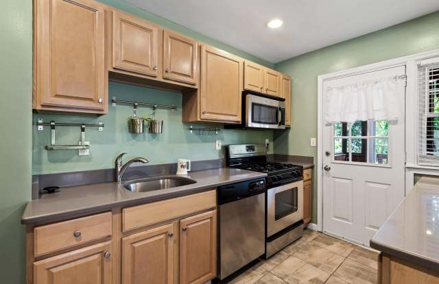 1613 GLEN KEITH Boulevard photos photos