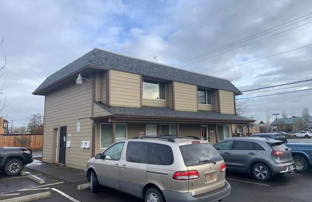 Freshly Updated 2 Bed w/ Granite + W/S/G Included – Available Early May! photos photos