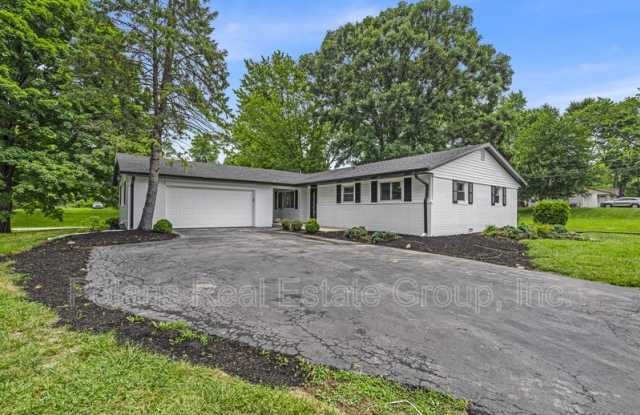 8105 Allisonville Rd - 8105 Allisonville Road, Indianapolis, IN 46250