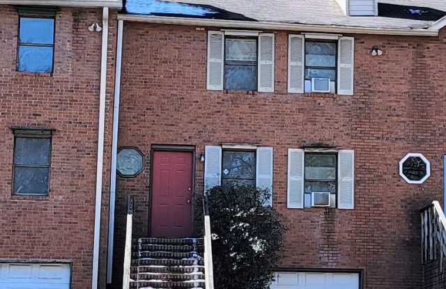 Townhome with garage near Atlanta airport photos photos