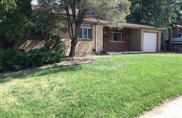 305 Crestone Ave photos photos