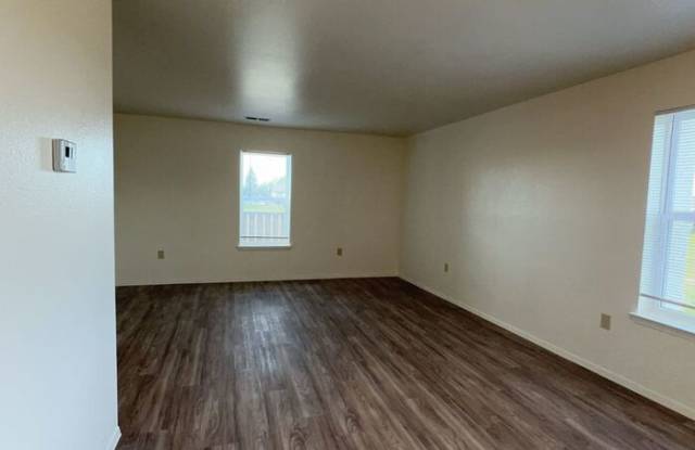 202 Dunn Court Gallery 2