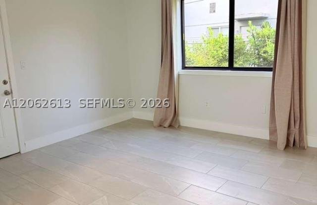 310 NE 78th St photos photos