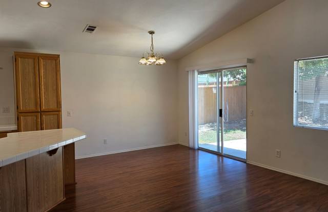 Available 3 bedroom, 2-bath in Temecula Gallery 4