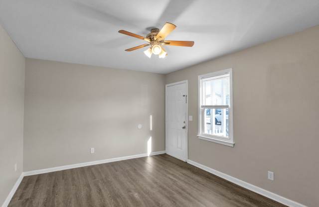 Cozy 2 bedroom in West Columbia comfort and convenience (($250.00 off first months rent)) July special Gallery 3