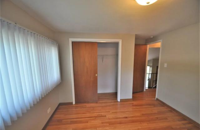 2827 Barrywood Drive Gallery 3
