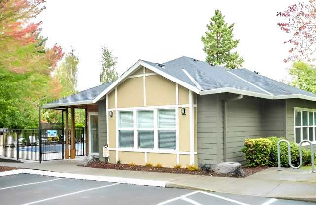 Carriage House Gallery 3