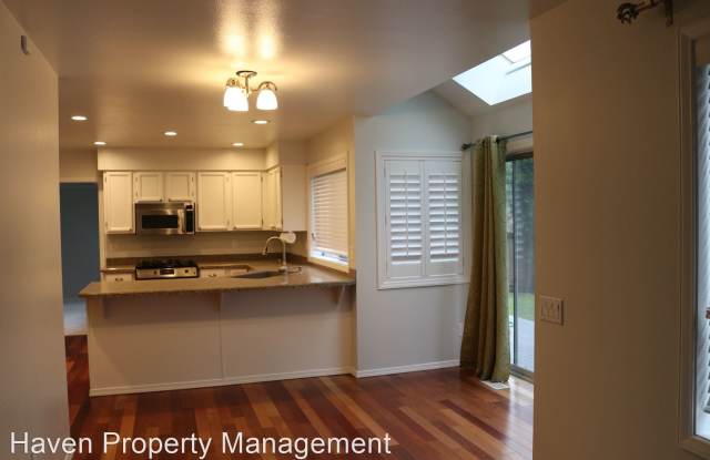 9904 242nd Pl SW Gallery 4