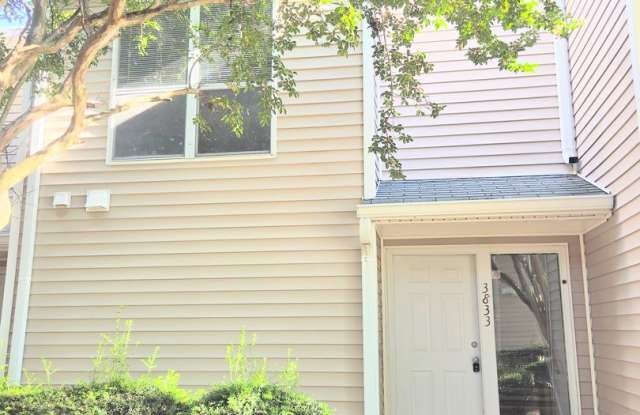 3 bedroom/ 1.5 bathroom- The Midlands Gallery 1