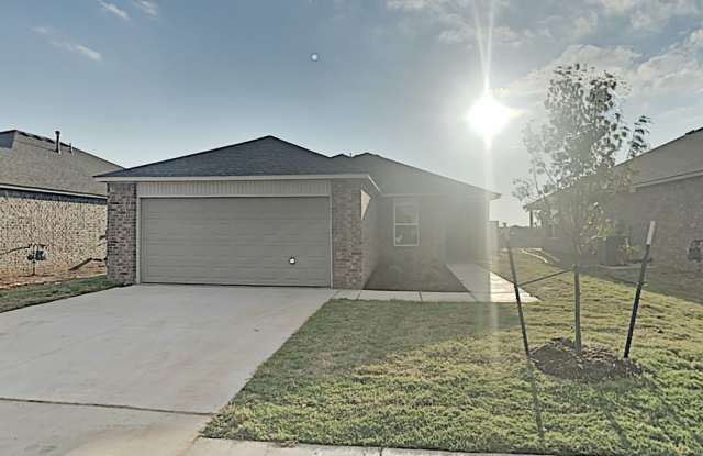 Spacious 3 Bedroom 2 Bath Home in Mustang Schools photos photos