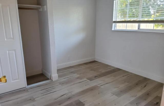 5804 Riverside Drive New - A Gallery 3
