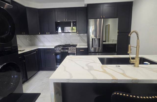Renovated 3 Bedroom, 2 Bath Townhome with Designer Finishes in Tierrasanta photos photos
