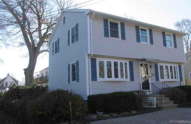 18 Brightwater Road Gallery 2