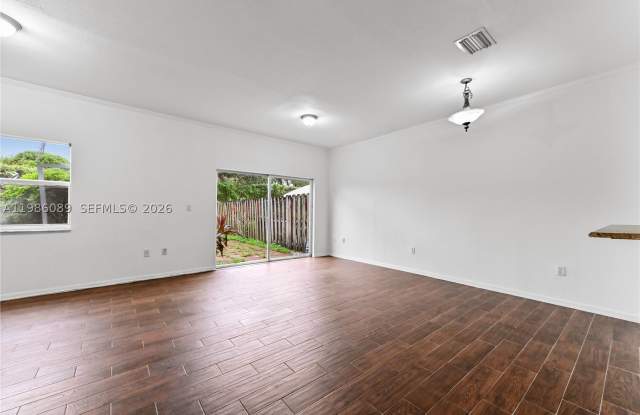 5043 SW 140th Ter photos photos 5043 SW 140th Ter photos photos